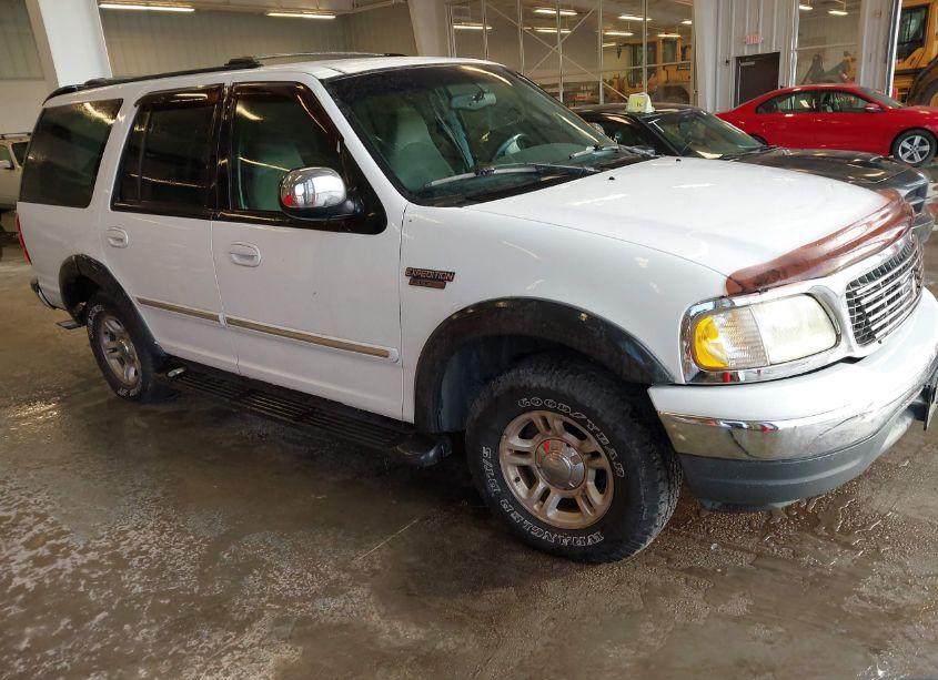 2002 Ford Expedition XLT (VIN 1FMRU15L22LA14970) main photo