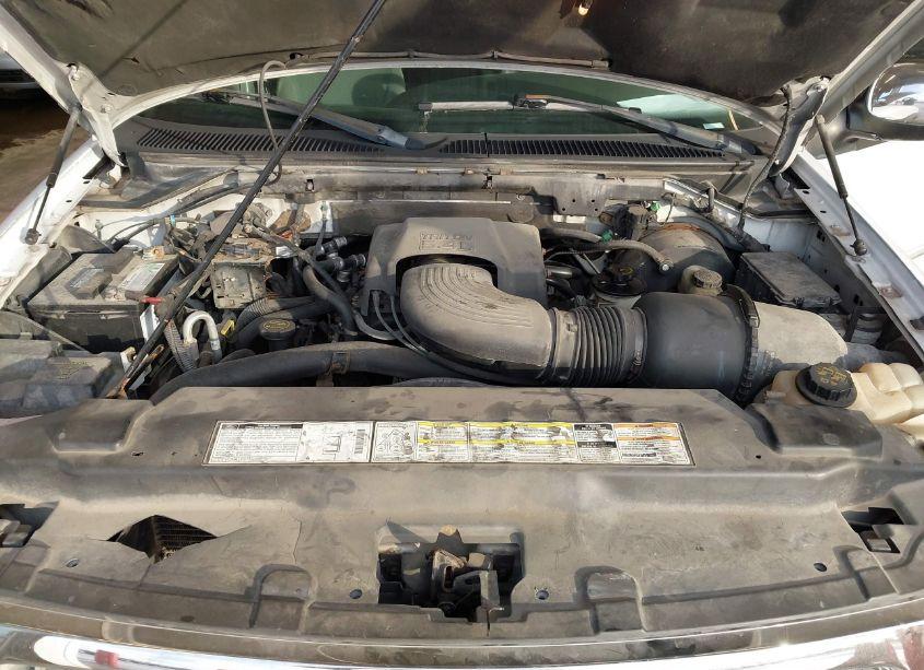 Photo 10 of 2002 Ford Expedition XLT (VIN 1FMRU15L22LA14970)