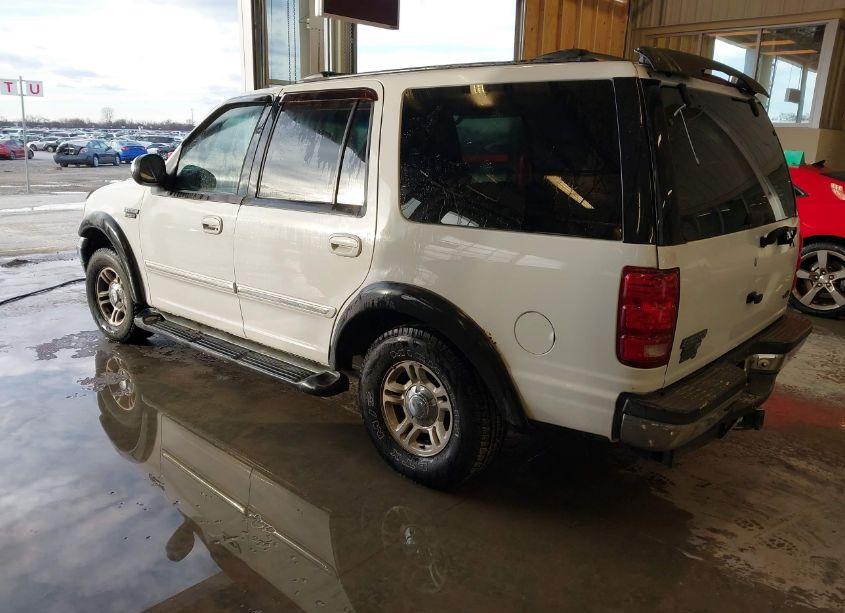 Photo 3 of 2002 Ford Expedition XLT (VIN 1FMRU15L22LA14970)