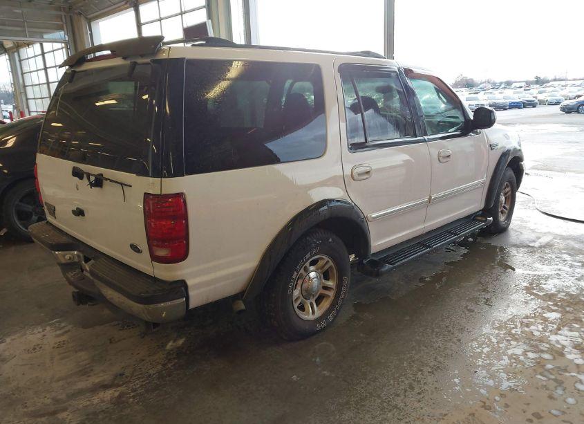 Photo 4 of 2002 Ford Expedition XLT (VIN 1FMRU15L22LA14970)