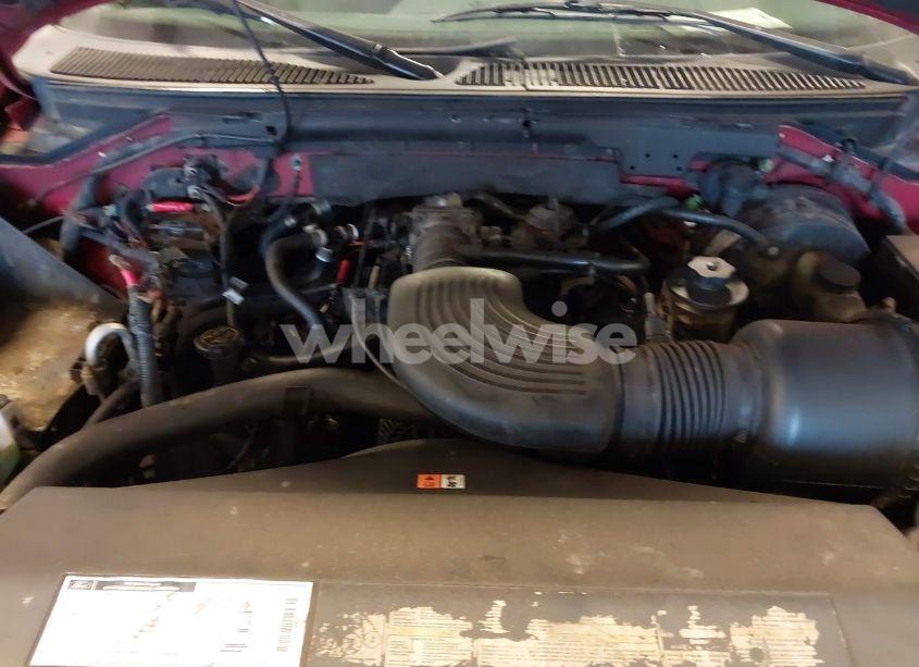 Photo 10 of 2002 Ford Expedition XLT (VIN 1FMRU15L22LA35267)