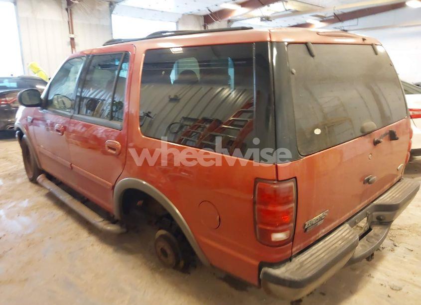 Photo 3 of 2002 Ford Expedition XLT (VIN 1FMRU15L22LA35267)