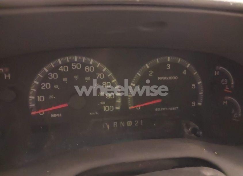 Photo 7 of 2002 Ford Expedition XLT (VIN 1FMRU15L22LA35267)