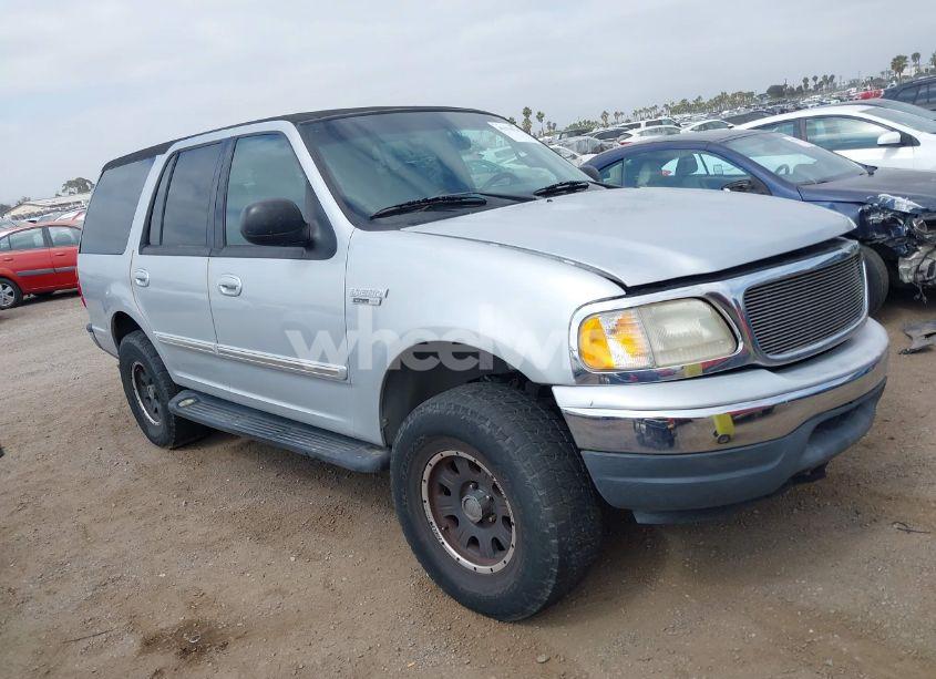 2000 Ford Expedition XLT (VIN 1FMRU15L4YLC36810) main photo