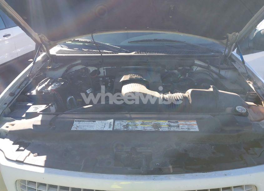 Photo 10 of 2002 Ford Expedition XLT (VIN 1FMRU15L52LA15885)