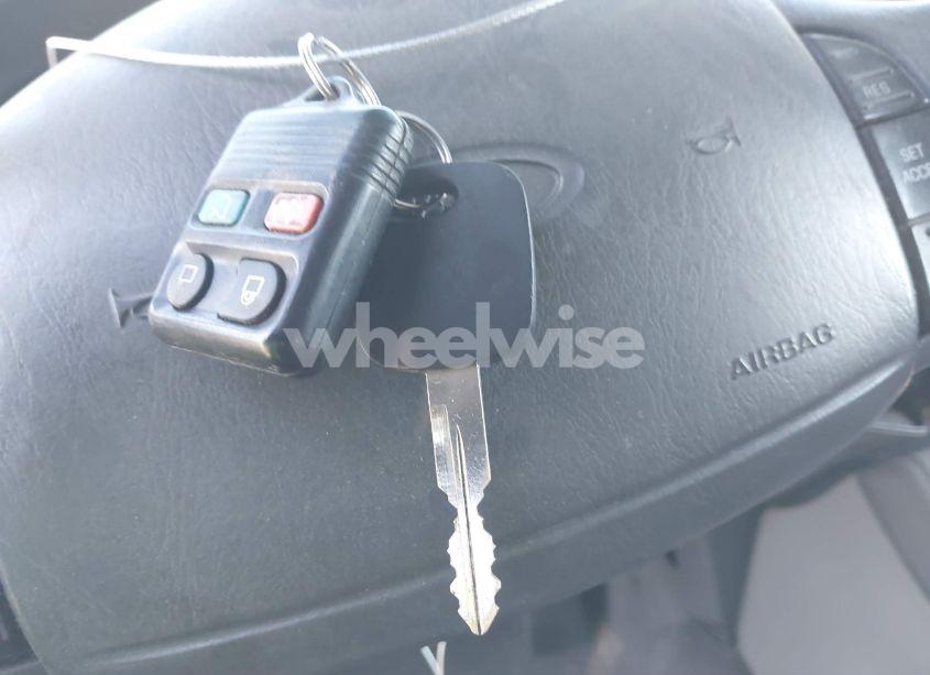 Photo 11 of 2002 Ford Expedition XLT (VIN 1FMRU15L52LA15885)