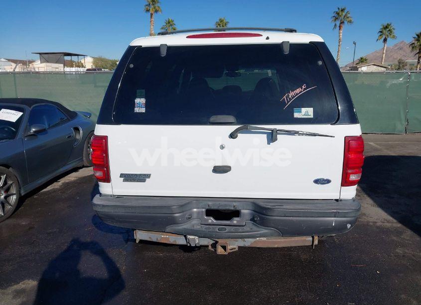 Photo 12 of 2002 Ford Expedition XLT (VIN 1FMRU15L52LA15885)