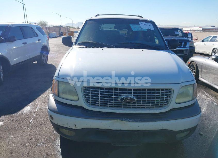 Photo 6 of 2002 Ford Expedition XLT (VIN 1FMRU15L52LA15885)