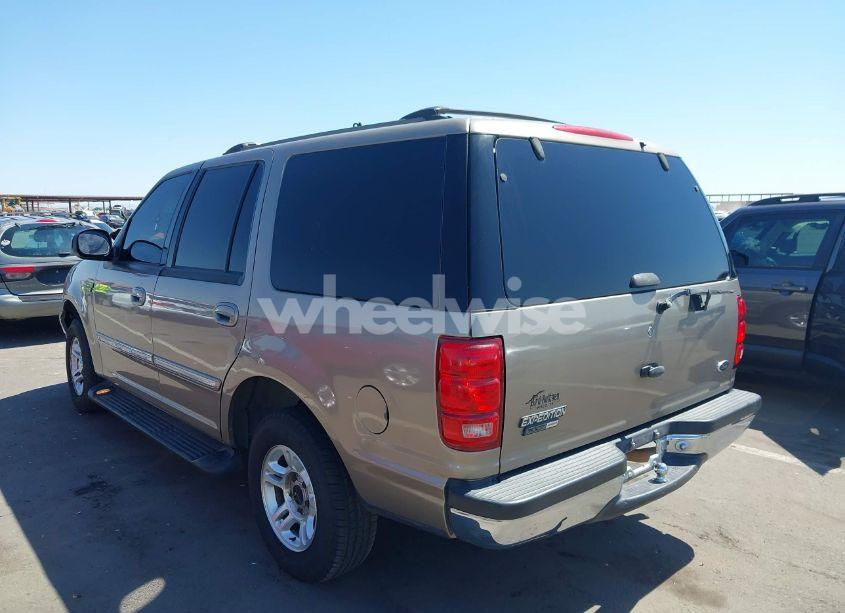 Photo 3 of 2001 Ford Expedition XLT (VIN 1FMRU15L71LA58316)