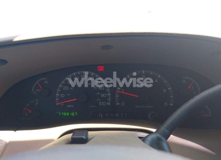 Photo 7 of 2001 Ford Expedition XLT (VIN 1FMRU15L71LA58316)