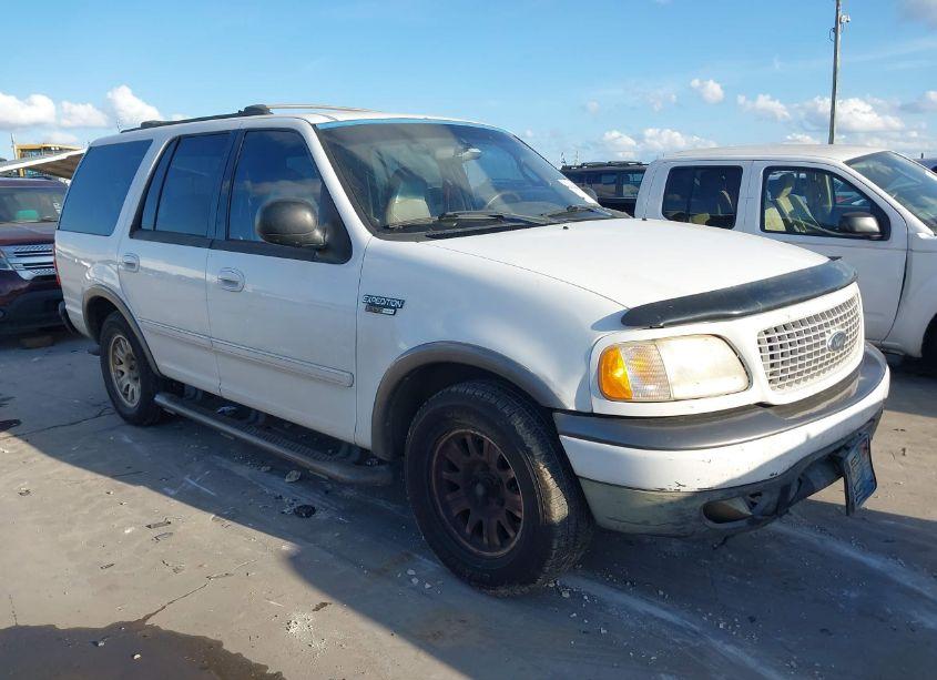 2000 Ford Expedition XLT (VIN 1FMRU15L9YLC49813) main photo