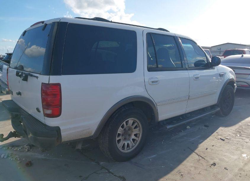 Photo 4 of 2000 Ford Expedition XLT (VIN 1FMRU15L9YLC49813)