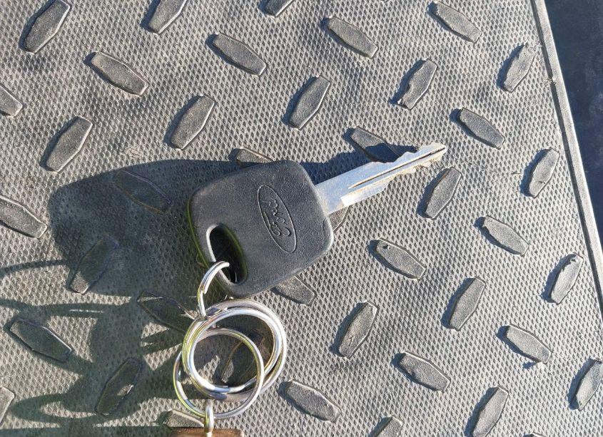 Photo 11 of 2002 Ford Expedition XLT (VIN 1FMRU15W02LA66284)