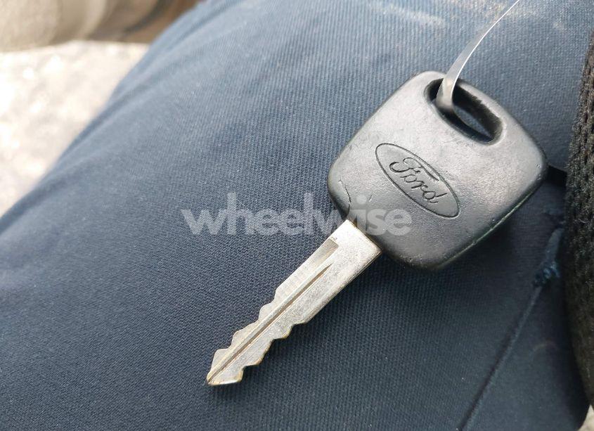 Photo 11 of 2002 Ford Expedition XLT (VIN 1FMRU15W12LA06479)