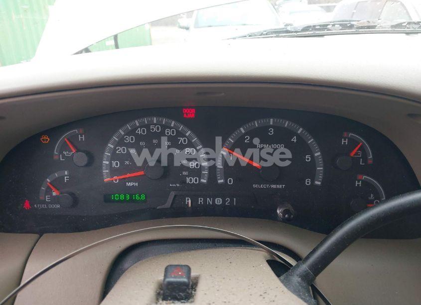 Photo 7 of 2002 Ford Expedition XLT (VIN 1FMRU15W12LA06479)