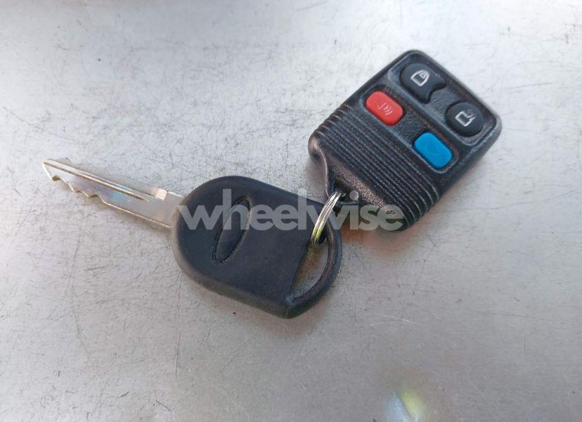 Photo 11 of 2003 Ford Expedition XLT (VIN 1FMRU15W13LA15281)