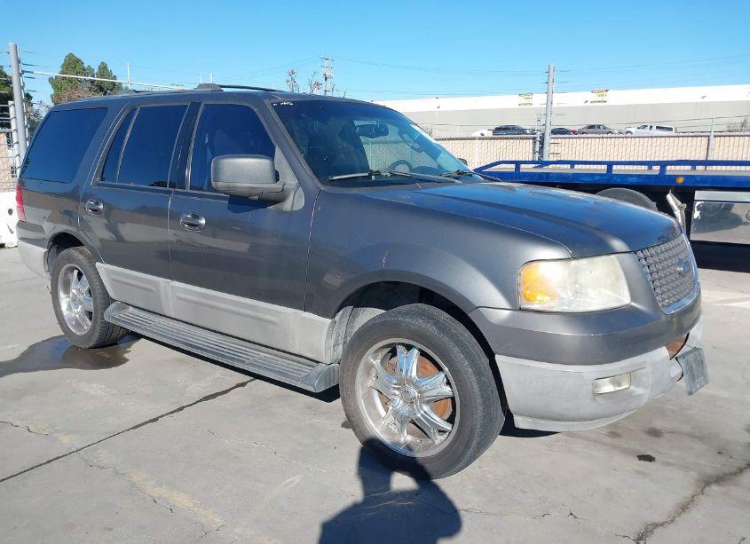 2003 Ford Expedition XLT (VIN 1FMRU15W13LA29181) main photo