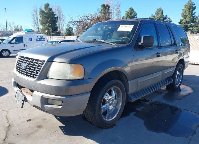 Photo 6 of 2003 Ford Expedition XLT (VIN 1FMRU15W13LA29181)