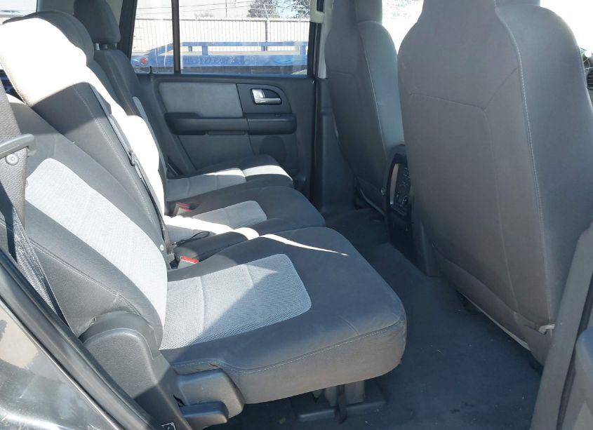 Photo 8 of 2003 Ford Expedition XLT (VIN 1FMRU15W13LA29181)