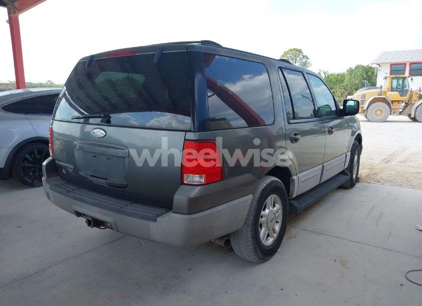 Photo 4 of 2003 Ford Expedition XLT (VIN 1FMRU15W13LC32961)