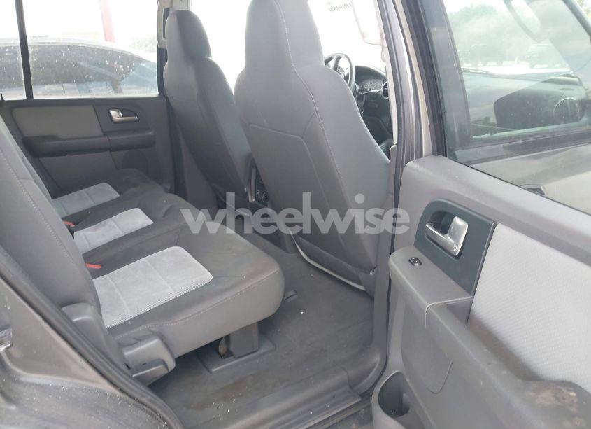 Photo 8 of 2003 Ford Expedition XLT (VIN 1FMRU15W13LC32961)