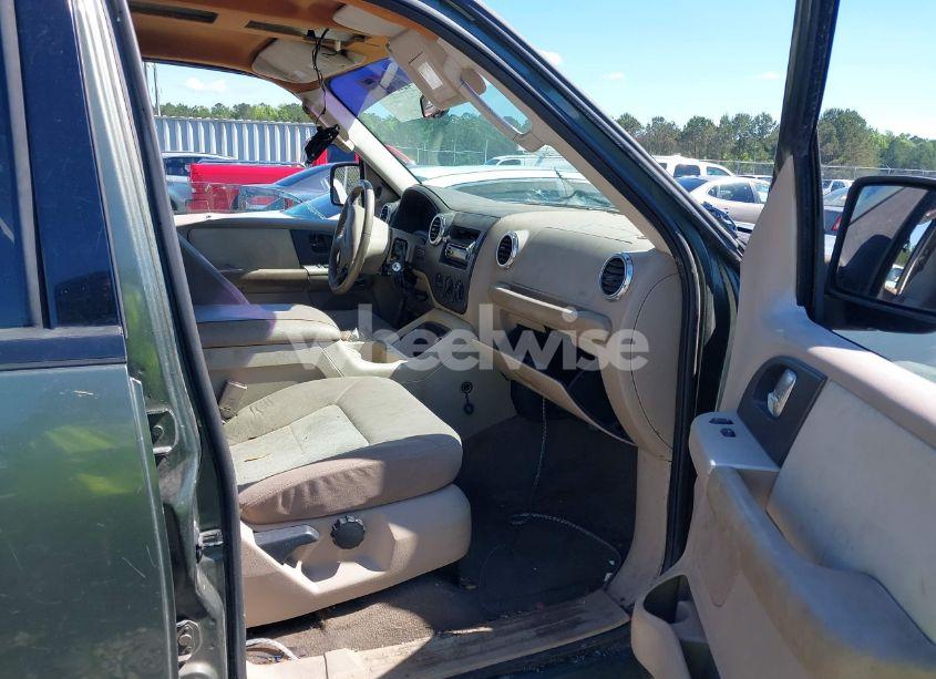 Photo 5 of 2003 Ford Expedition XLT (VIN 1FMRU15W13LC50005)