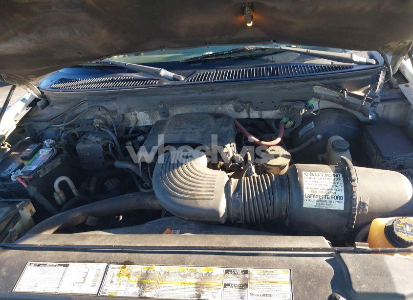 Photo 10 of 2001 Ford Expedition XLT (VIN 1FMRU15W21LA38243)