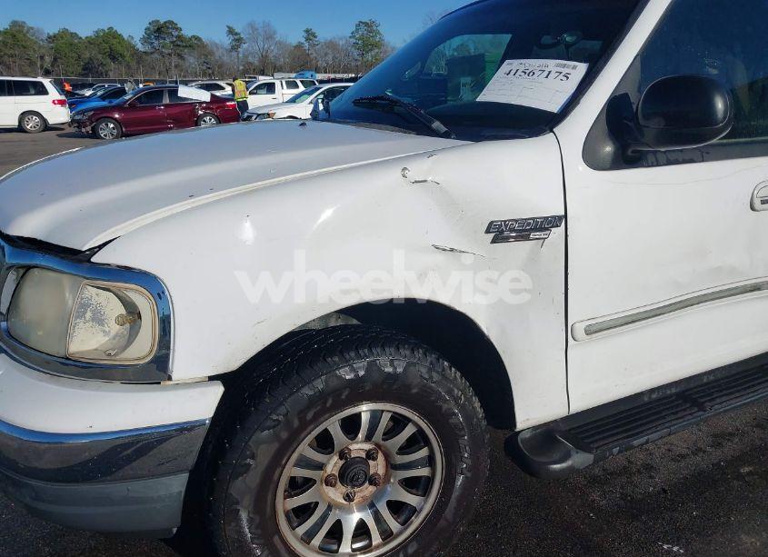Photo 6 of 2001 Ford Expedition XLT (VIN 1FMRU15W21LA38243)