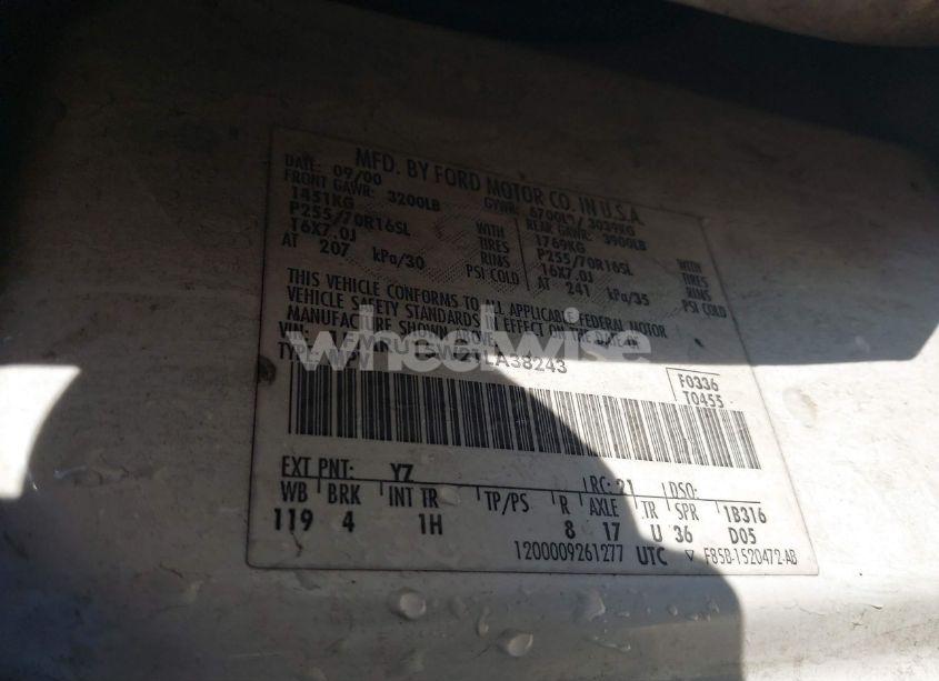 Photo 9 of 2001 Ford Expedition XLT (VIN 1FMRU15W21LA38243)