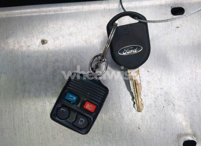 Photo 11 of 2003 Ford Expedition XLT (VIN 1FMRU15W23LA09473)