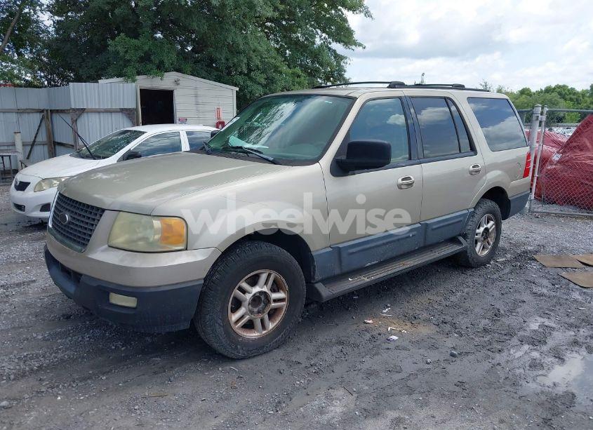 Photo 2 of 2004 Ford Expedition XLT (VIN 1FMRU15W24LA46475)