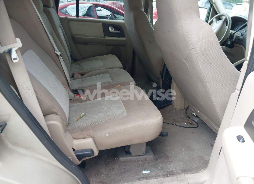 Photo 8 of 2004 Ford Expedition XLT (VIN 1FMRU15W24LA46475)