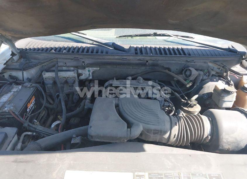 Photo 10 of 2004 Ford Expedition XLT (VIN 1FMRU15W24LB46222)