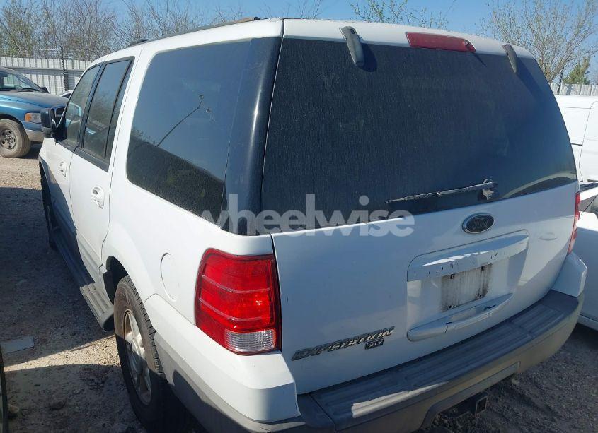 Photo 3 of 2004 Ford Expedition XLT (VIN 1FMRU15W24LB46222)