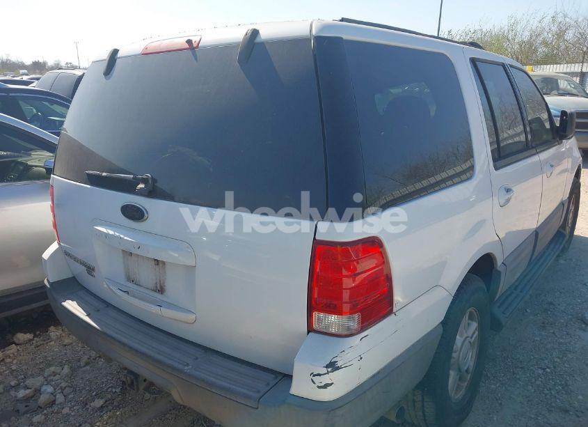 Photo 4 of 2004 Ford Expedition XLT (VIN 1FMRU15W24LB46222)