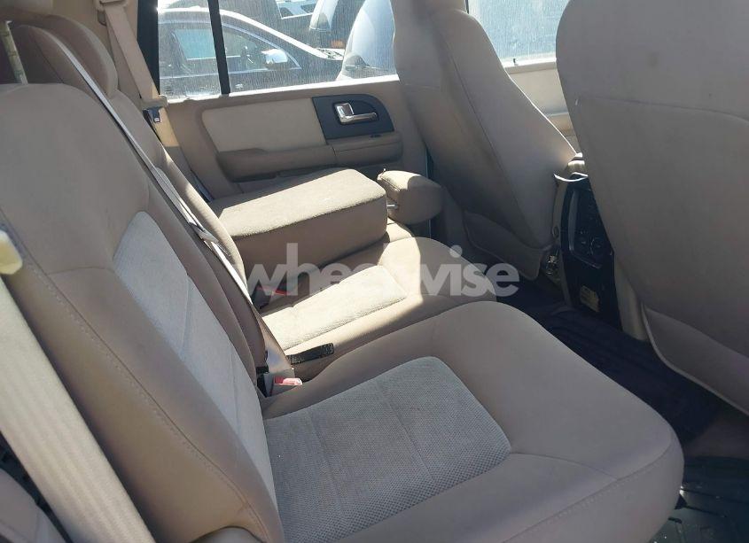 Photo 8 of 2004 Ford Expedition XLT (VIN 1FMRU15W24LB46222)