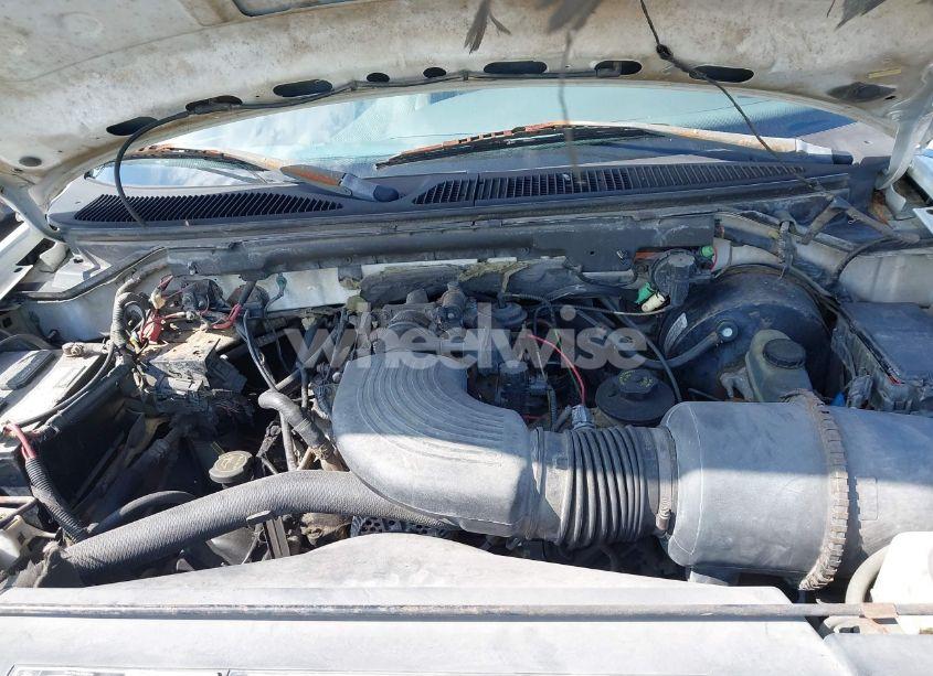 Photo 10 of 2001 Ford Expedition XLT (VIN 1FMRU15W31LA60882)