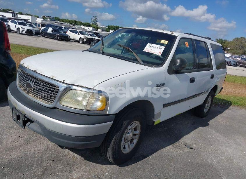 Photo 2 of 2001 Ford Expedition XLT (VIN 1FMRU15W31LA60882)