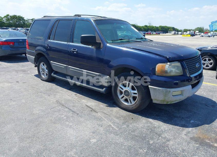 2003 Ford Expedition XLT (VIN 1FMRU15W33LA80942) main photo