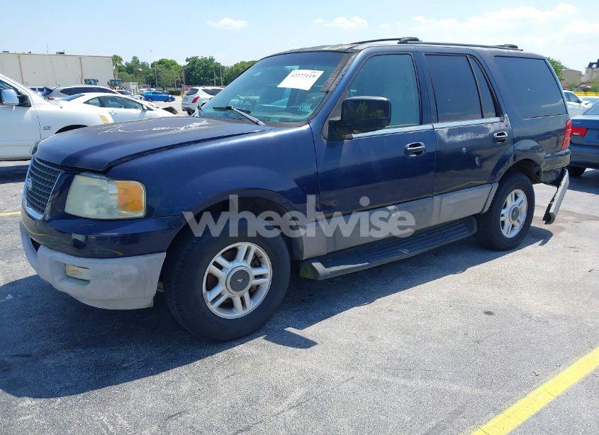 Photo 2 of 2003 Ford Expedition XLT (VIN 1FMRU15W33LA80942)