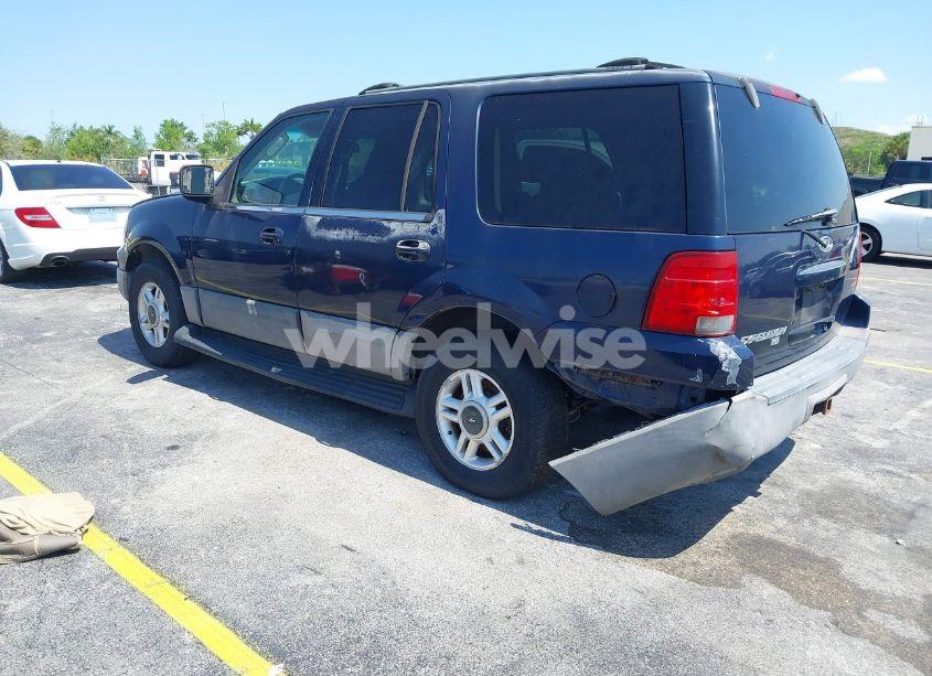 Photo 3 of 2003 Ford Expedition XLT (VIN 1FMRU15W33LA80942)