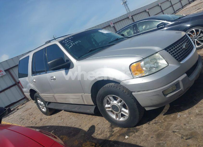 Photo 13 of 2003 Ford Expedition XLT (VIN 1FMRU15W43LA75393)