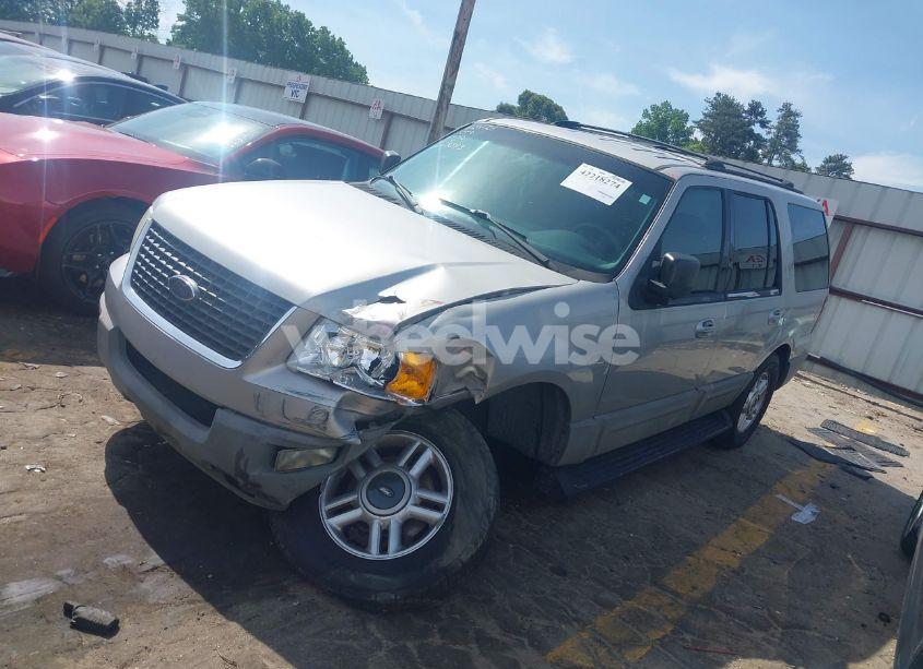 Photo 2 of 2003 Ford Expedition XLT (VIN 1FMRU15W43LA75393)