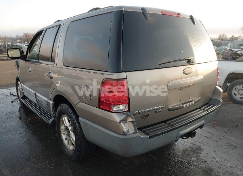 Photo 3 of 2003 Ford Expedition XLT (VIN 1FMRU15W43LC45476)