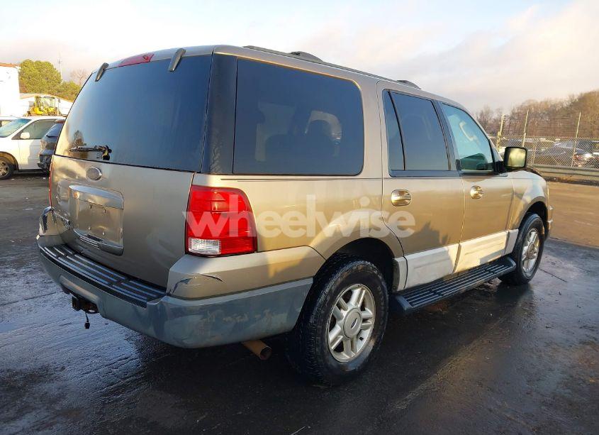 Photo 4 of 2003 Ford Expedition XLT (VIN 1FMRU15W43LC45476)