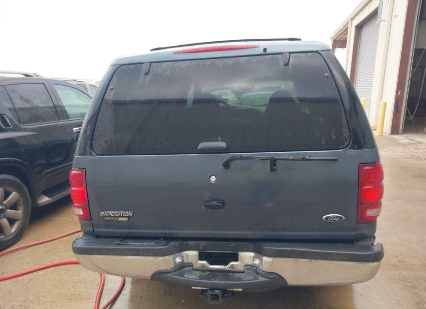 Photo 6 of 2002 Ford Expedition XLT (VIN 1FMRU15W52LA38853)