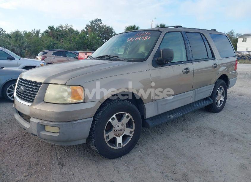 Photo 2 of 2003 Ford Expedition XLT (VIN 1FMRU15W53LA44296)