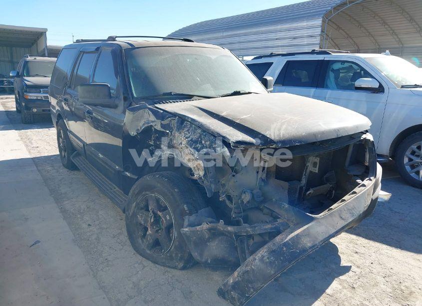 2003 Ford Expedition XLT (VIN 1FMRU15W53LB82422) main photo