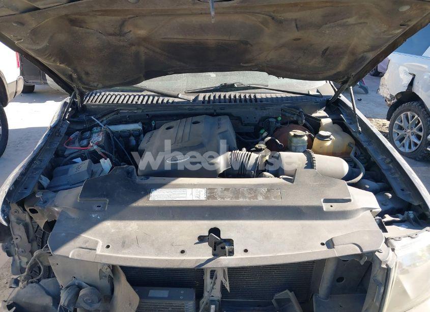 Photo 10 of 2003 Ford Expedition XLT (VIN 1FMRU15W53LB82422)