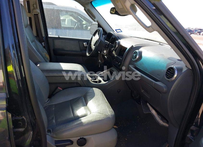 Photo 5 of 2003 Ford Expedition XLT (VIN 1FMRU15W53LB82422)